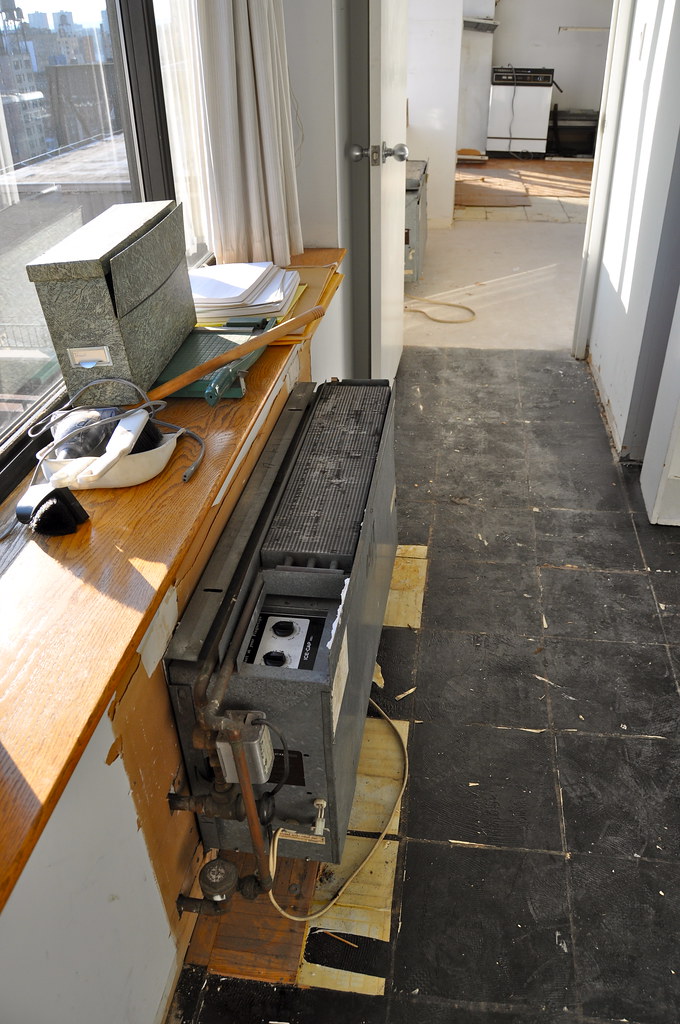 Chantier de rénovation d'un séjour avant travaux à la Croix-Rousse